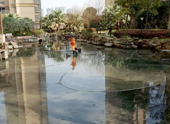 舒城景观池淤泥清理